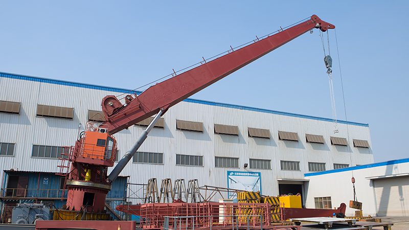 行业背景：建筑起重机在建筑施工中的重要性